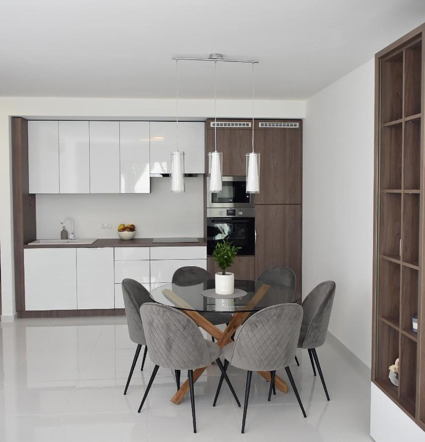 Limerence Apartments Шіофок Екстер'єр фото