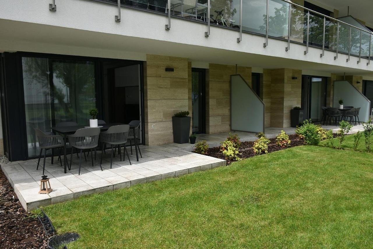 Limerence Apartments Шіофок Екстер'єр фото
